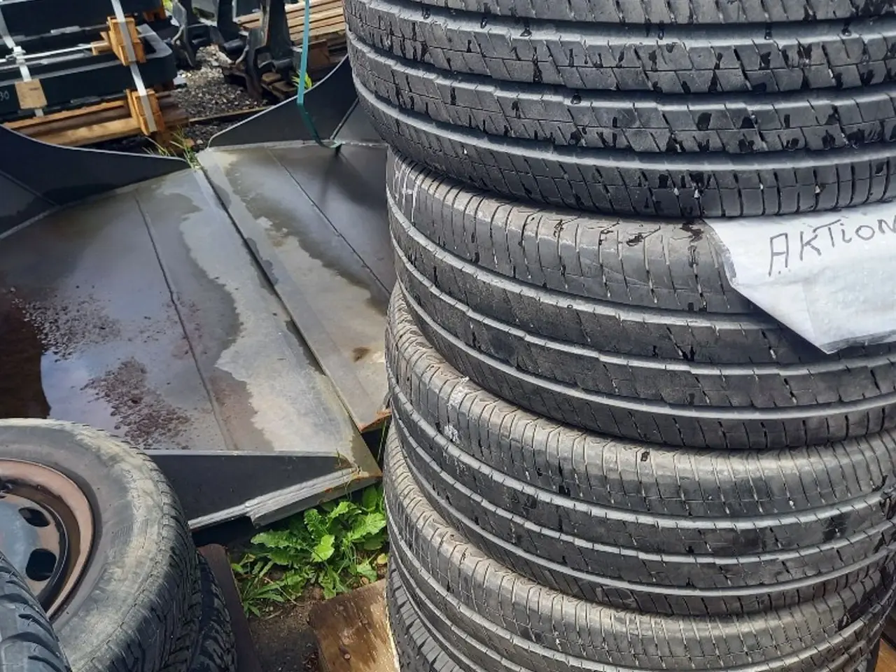 Billede 2 - Continental 235/65R16C dæk