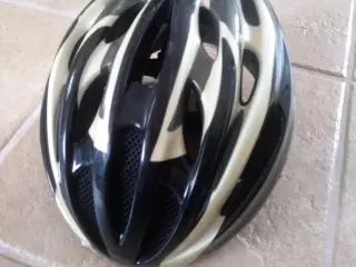 Cykelhjelm str. 52 - 57 cm. / S - M
