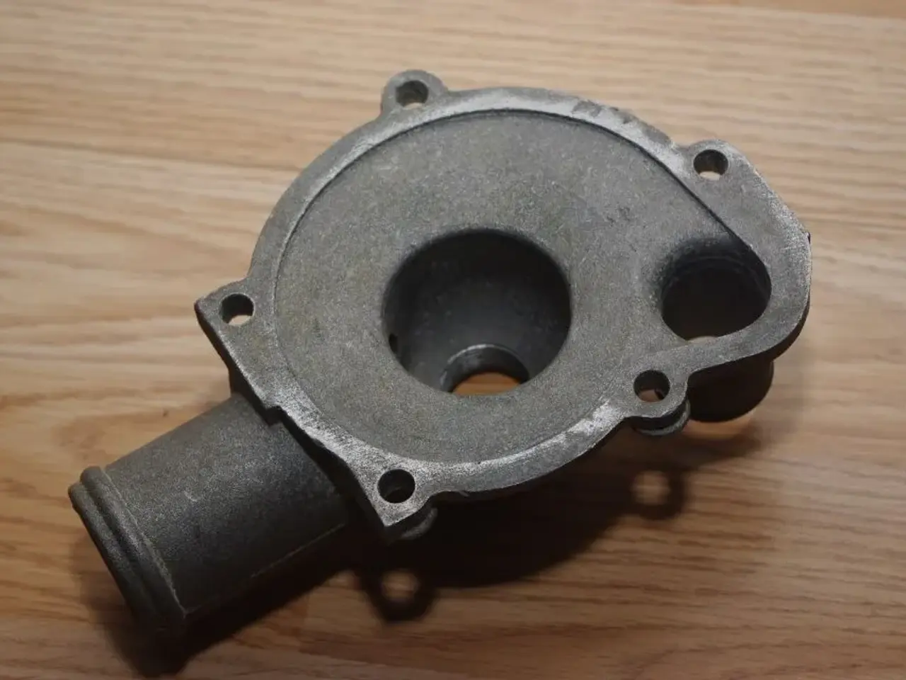 Billede 2 - Ford Capri og Taunus Bagplade vandpumpe