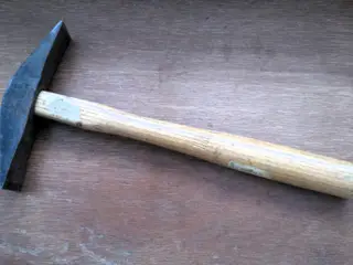 Bording / grænse hammer.