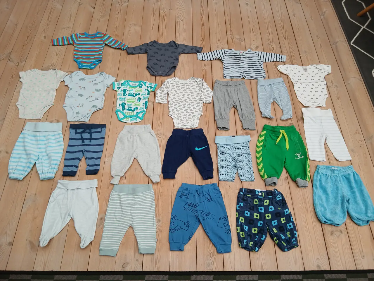 Billede 2 - STR 50 - 56 - 22 DELE - FOTO NR 1 - 350 KR 