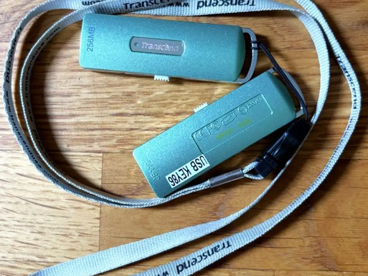 Billede 1 - 2 stk.Transcend USB-stik (256 MB)