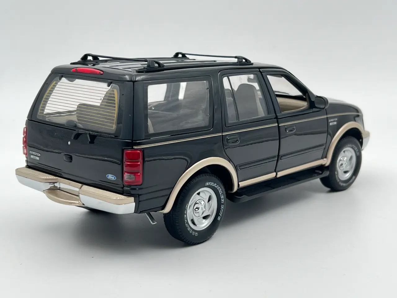 Billede 4 - 1997 Ford Expedition Eddie Bauer Edition 1:18