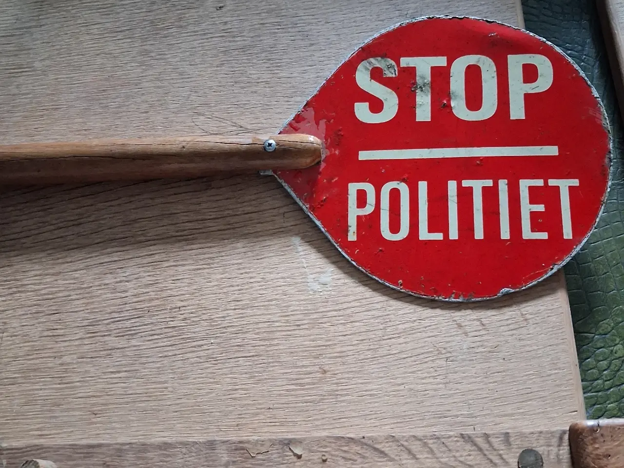 Billede 2 - Politiskilt/slikkepind