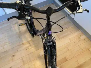 Falter damecykel 26 tommer. Passer 10 til 14 år.