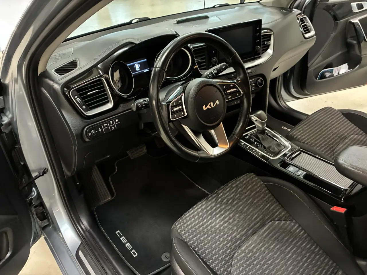 Billede 8 - Flot Kia Ceed sælges