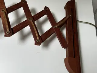 Vintage saks lampe i teak