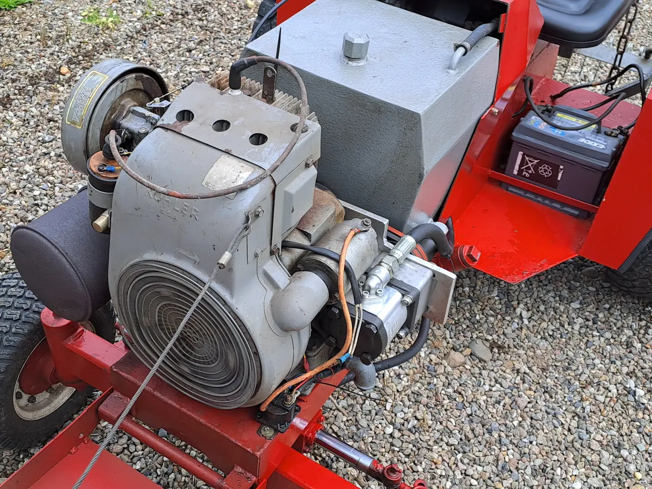 Billede 6 - Mini traktor 14hk hydrostat med lift og rive