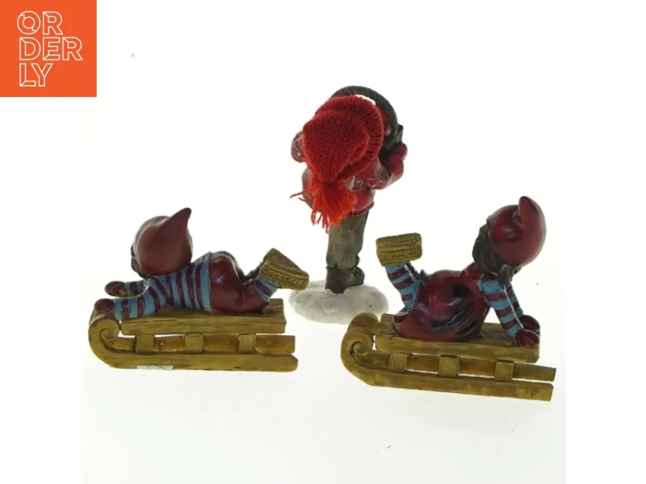 Billede 2 - Julenisser på kælke (str. 11x10 cm)