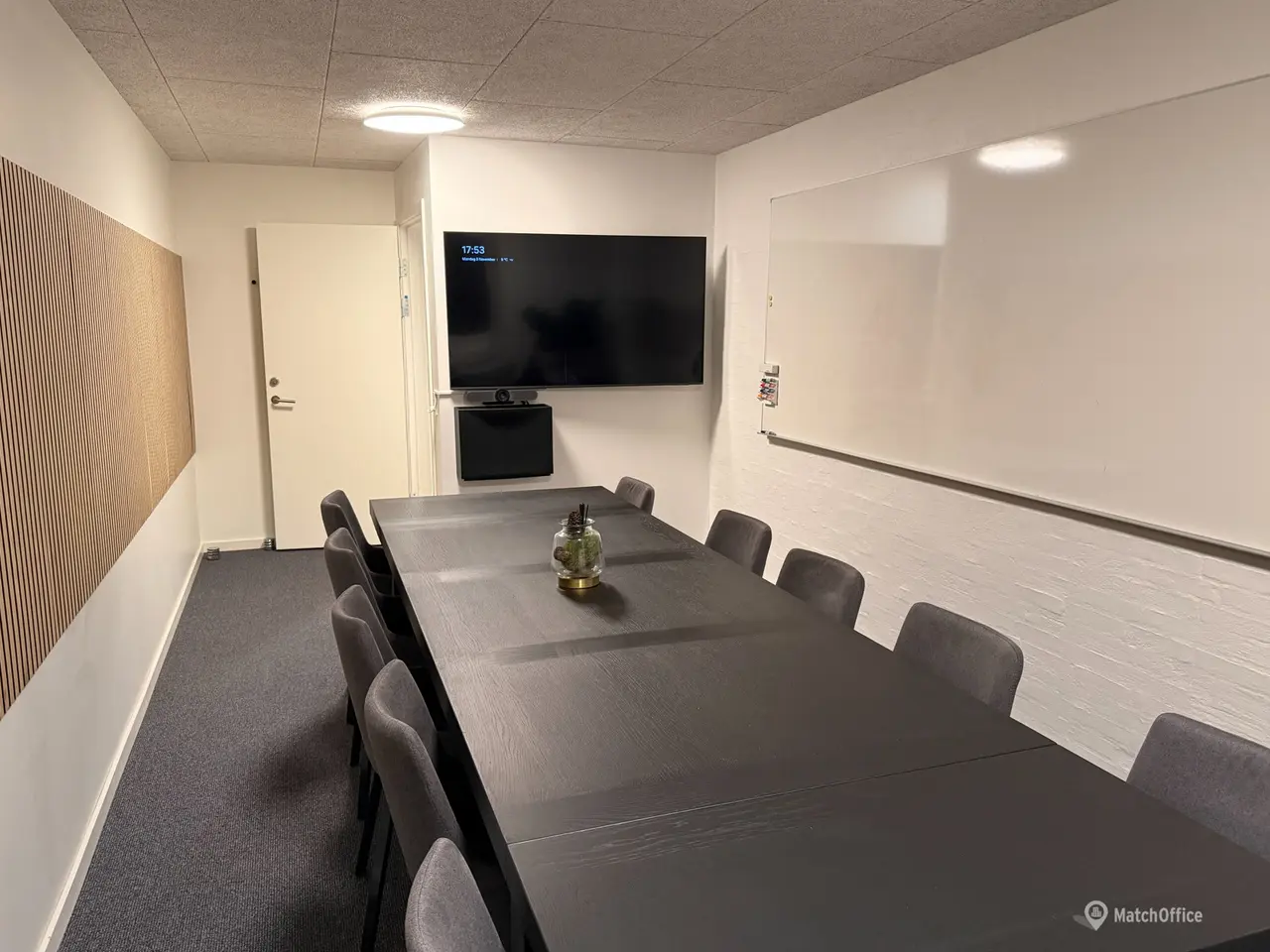 Billede 7 - Kontorbord i eget lokale