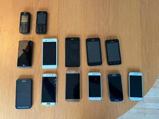 13 billige fine telefoner i Viborg - sender gerne 