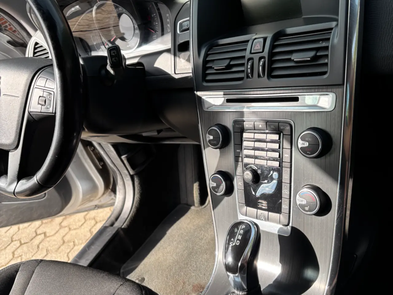 Billede 9 - Volvo XC60 2,0 D4 190 Momentum aut.