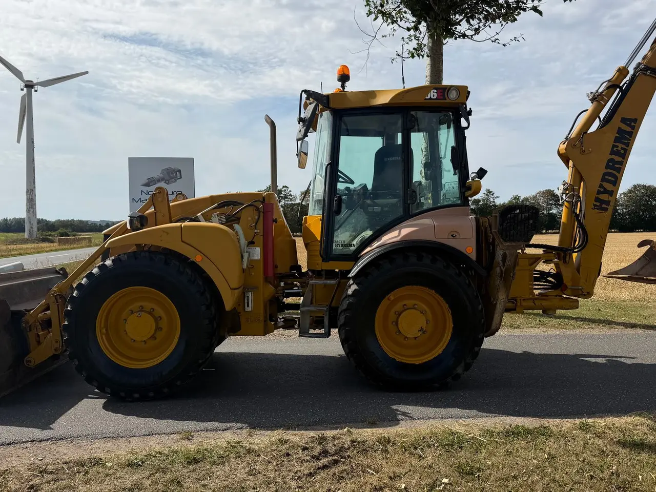 Billede 8 - Hydrema 906E Flot brugt rendegraver med Engcon rotortilt, centralsmøring mm