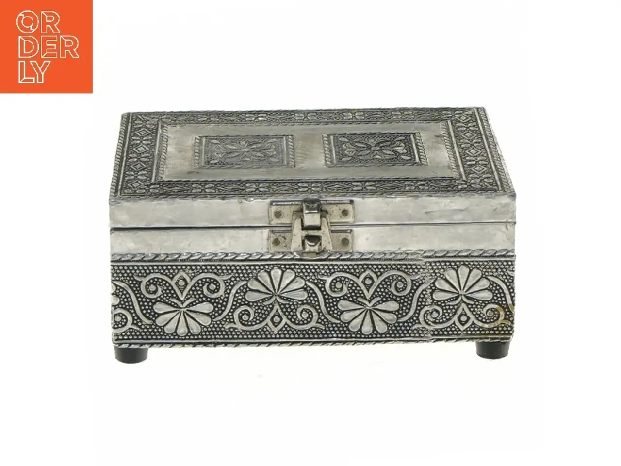 Billede 1 - Hammer slået indsisk metalkasse (str. 15x10x7 cm)