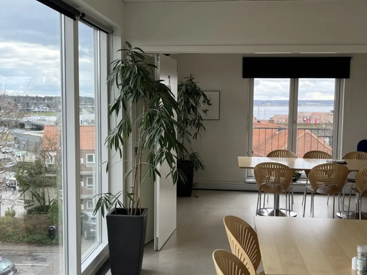 Billede 10 - Et kontorfællesskab med pladser fra 1800 / MDR