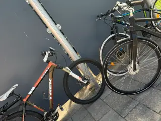 Cykler sælges samlet