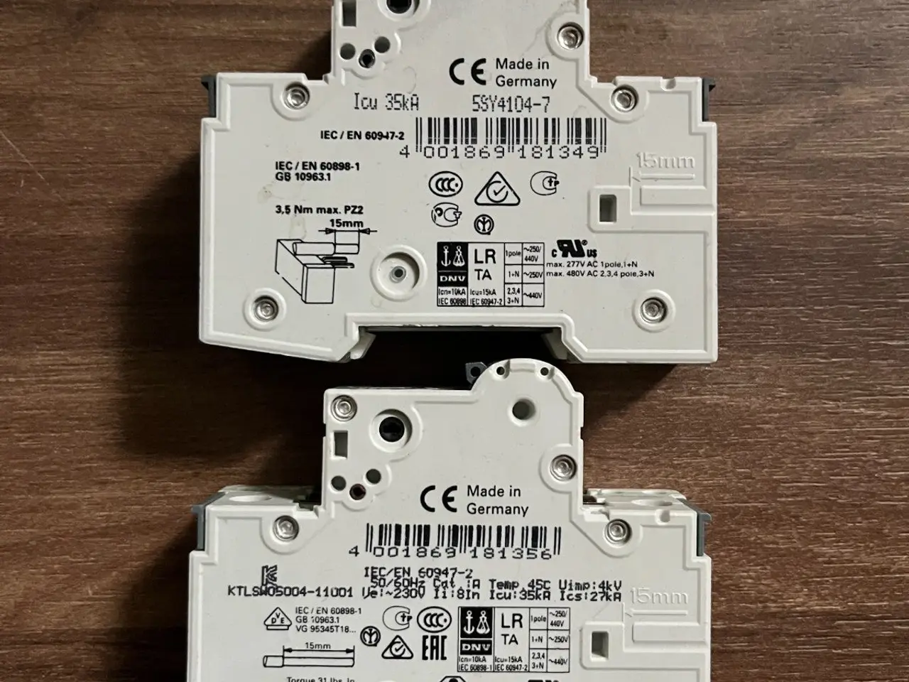Billede 3 - 2x Siemens MCB automatsikring & Auxiliary Switches