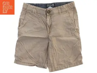 Khaki shorts fra H&M (str. 134)