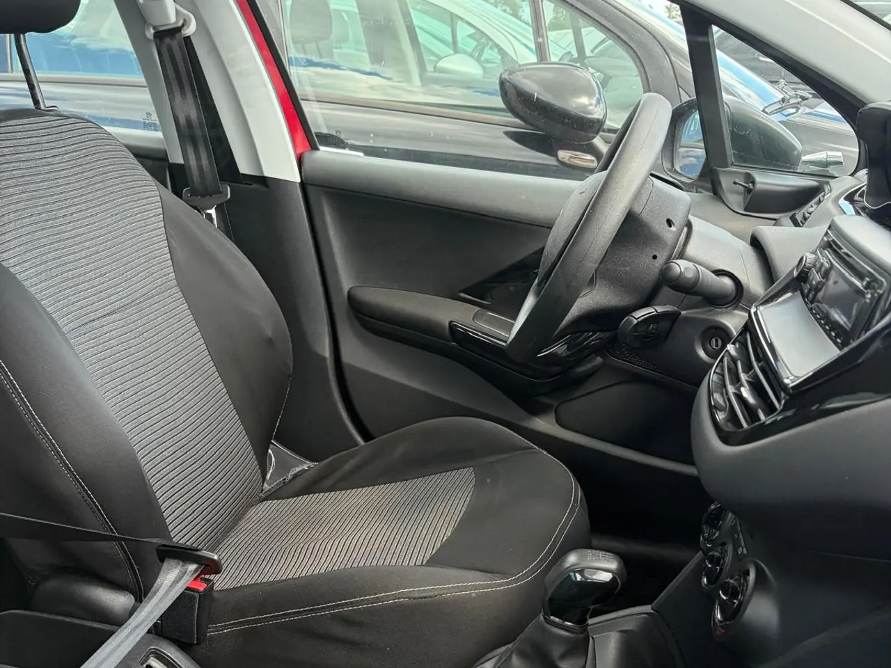 Billede 4 - Til salg: Peugeot 208 2014