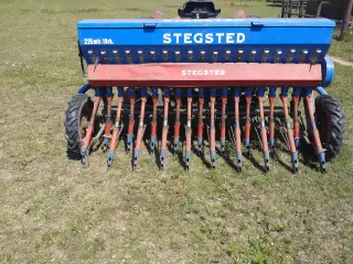Stegsted 19rk.såmaskine
