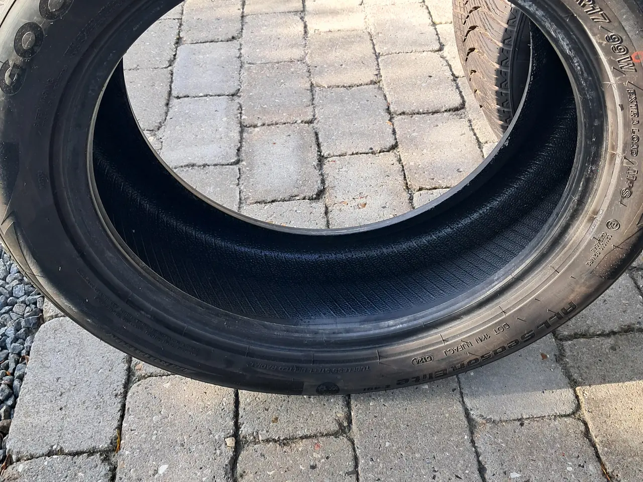 Billede 4 - Helårs dæk 245/45r17 9mm mønster