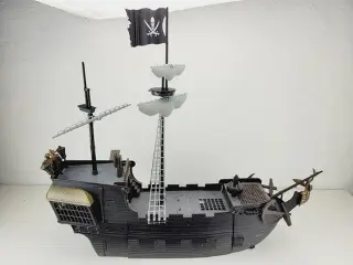 Disney Zizzle Ultimate Black Pearl Pirates