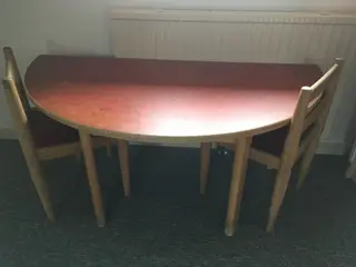 Retro børnebord og 2 stole