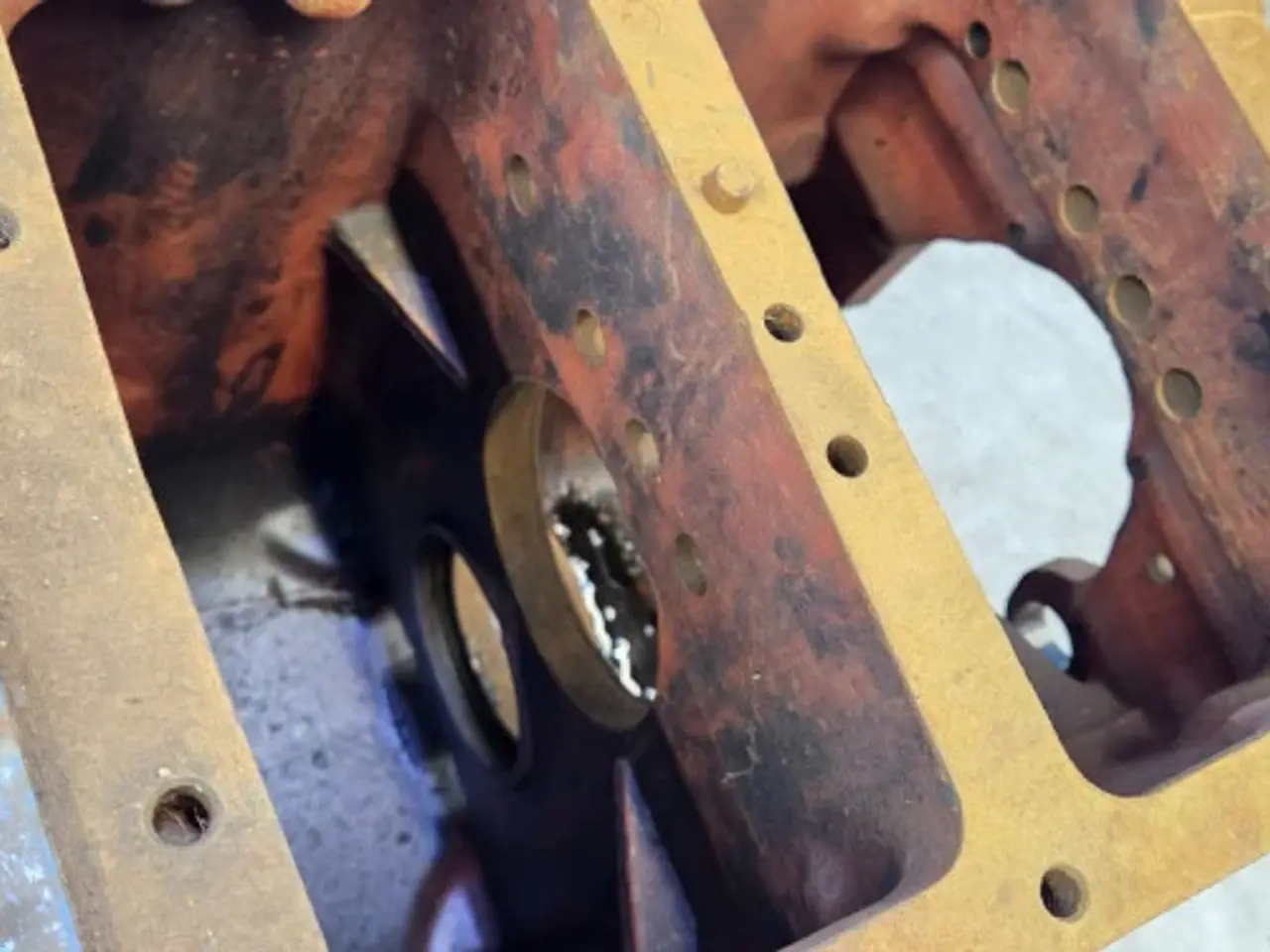 Billede 21 - Ford 8210 Gearkasse Hus E2NN7006EA