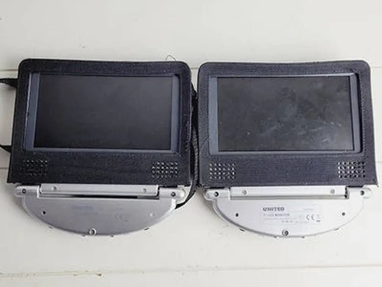 Billede 5 - ⭐️- 2 stk LCD Skærme m. Mini dvd afspiller