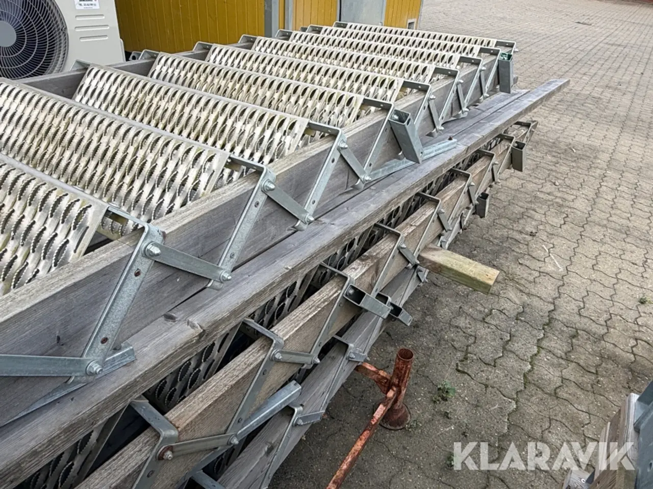 Billede 11 - Trappe 4,5 meter med gelænder 3 styks
