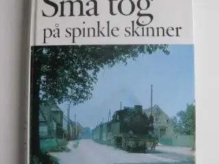 Små tog på spinkle skinner