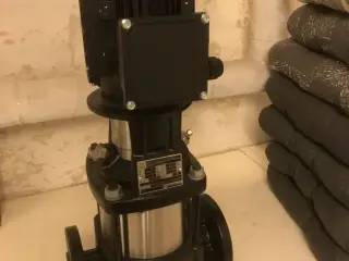 Grundfos CR1-7, ny
