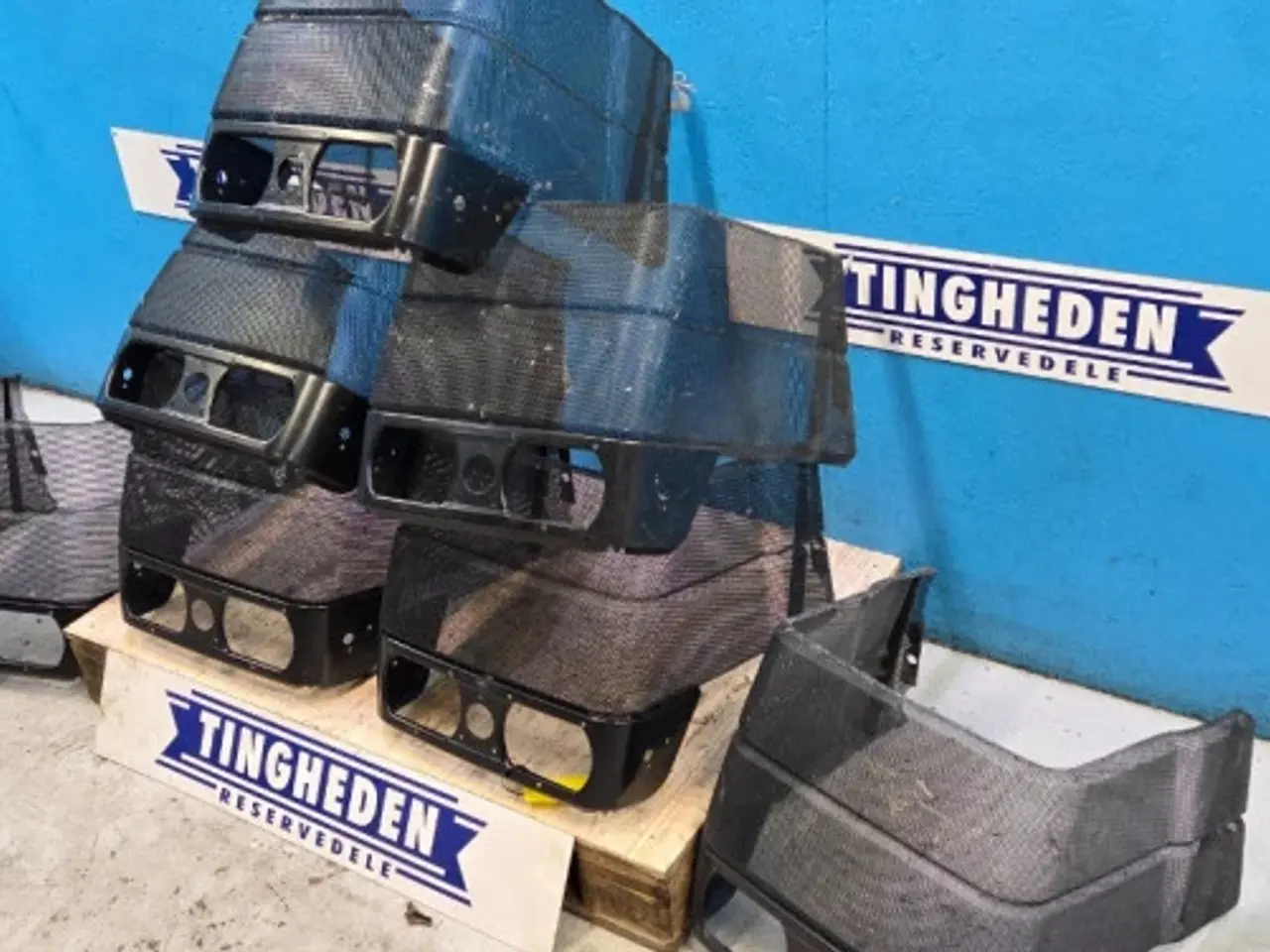 Billede 14 - New Holland TN75F Gitter 5177164 7Stk