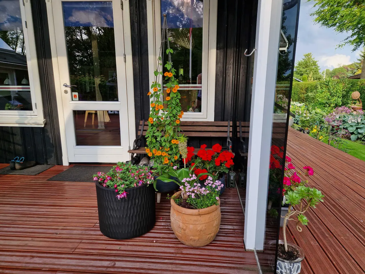 Billede 4 - Fritids/kolonihavehus, på stor grund.