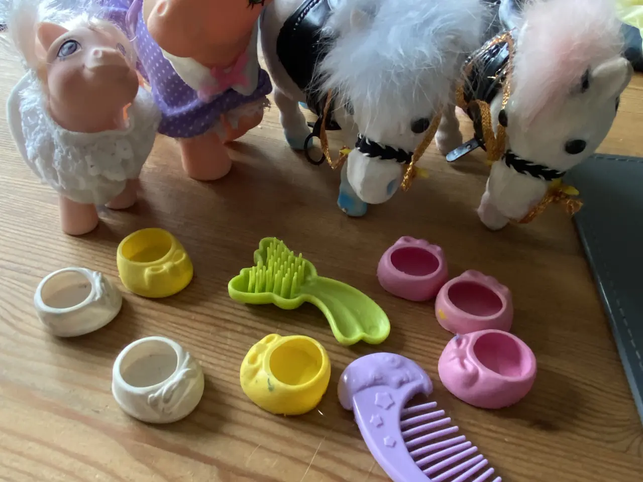Billede 5 - Diverse Barbie, bamsefamilie og tilbehør