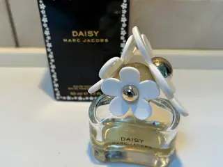 Marc Jacobs - DAISY