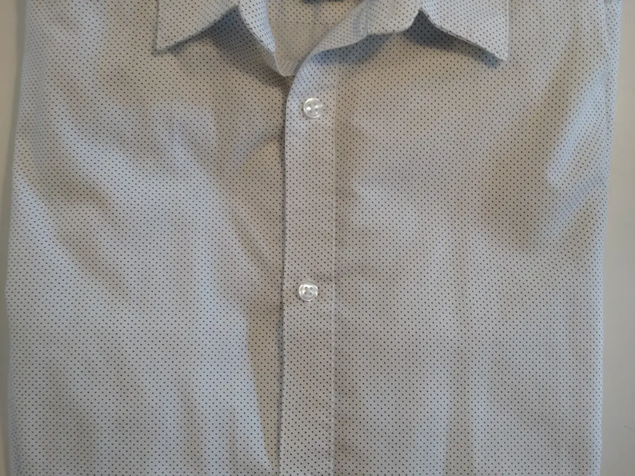 Billede 1 - H&M skjorte med prikker easy iron slim fit M