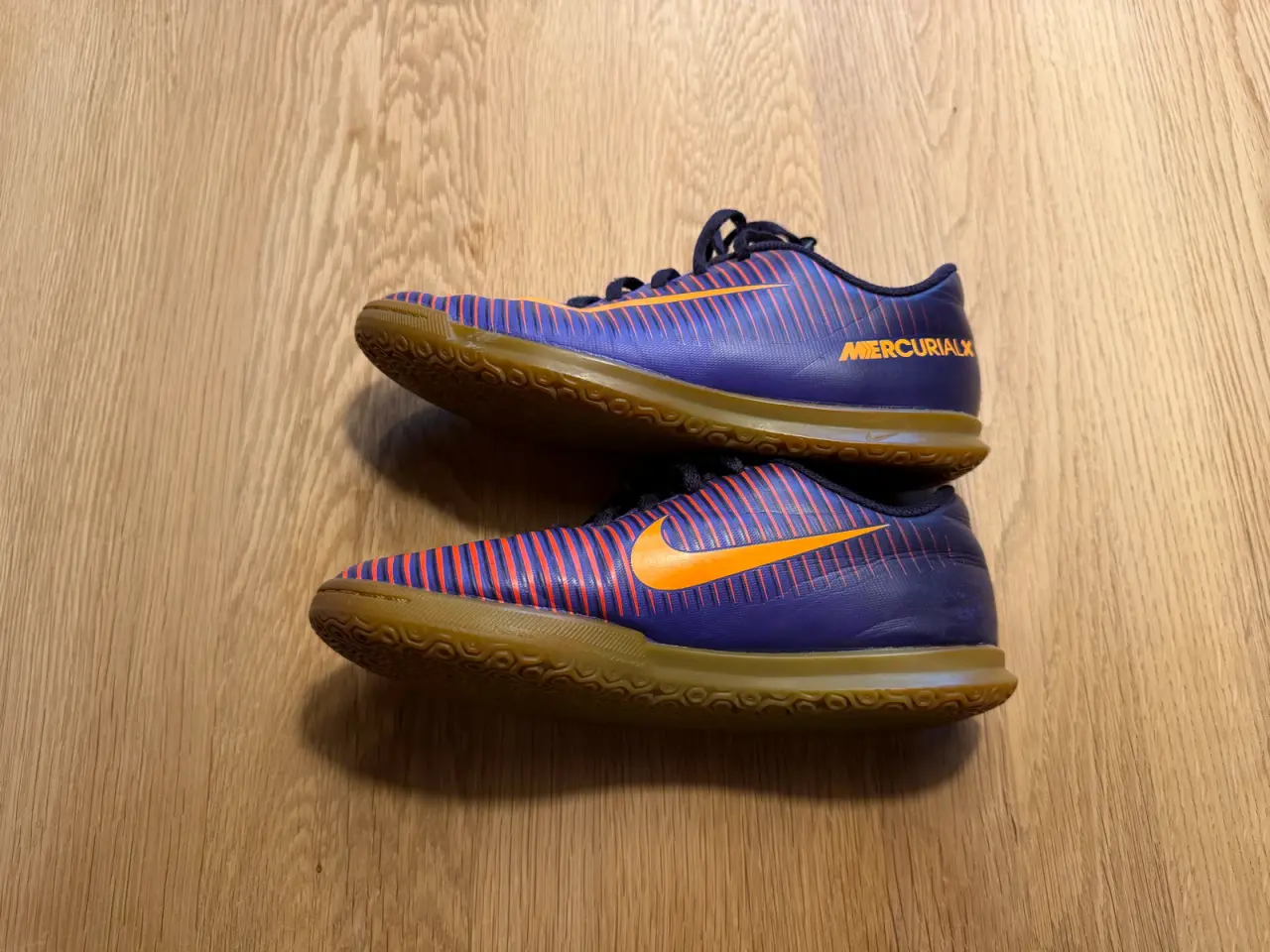 Billede 3 - Indendørssko fra Nike str. 35kr