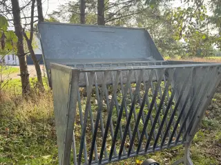 Høhæk / foderhæk galvaniseret foderautomat på hjul