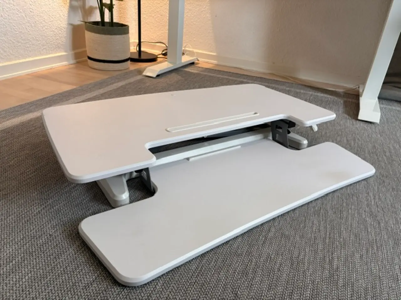 Billede 4 - Kompakt hævesænke bord (desk riser)