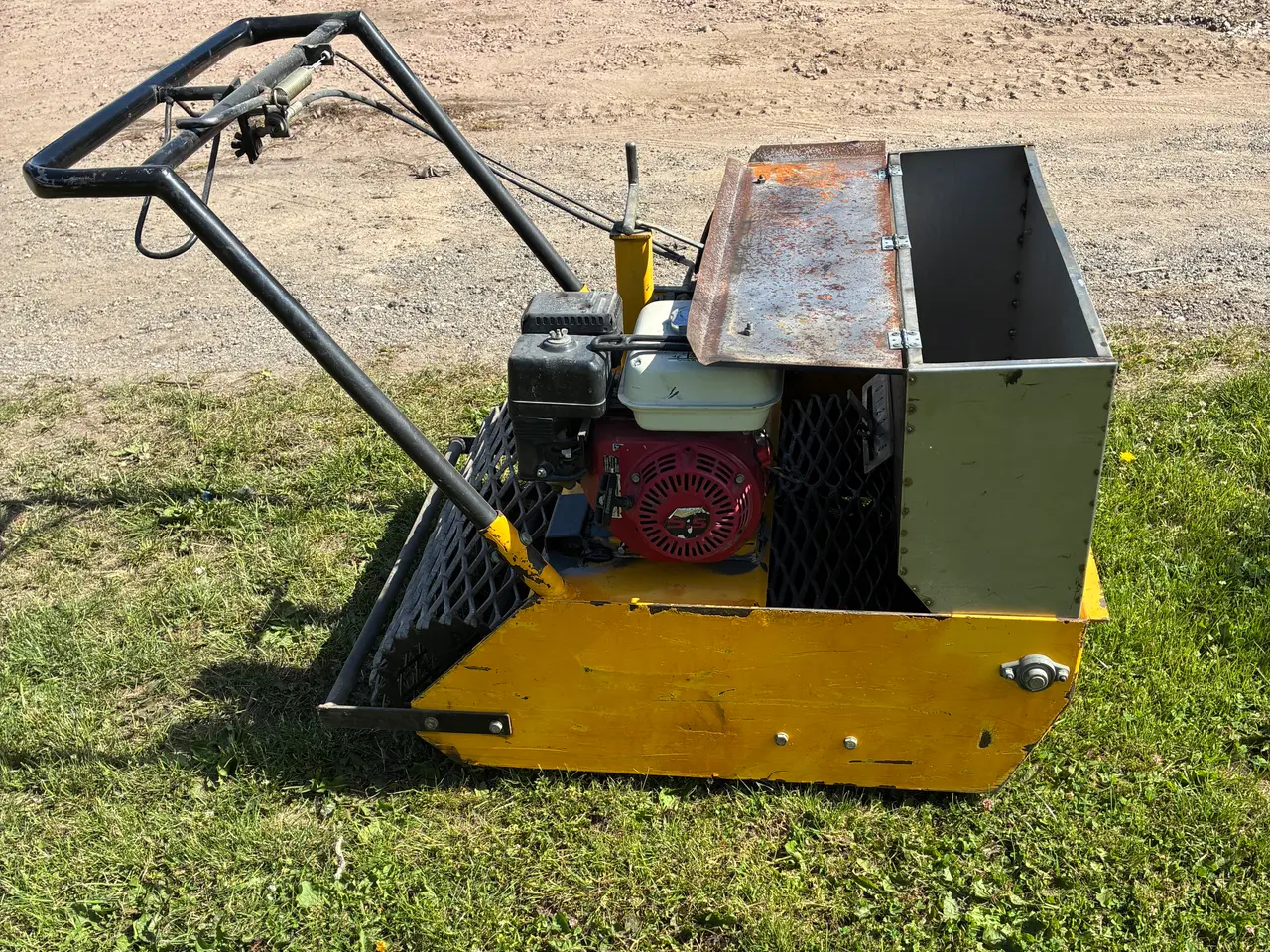 Billede 6 - 75cm græssåmaskine med Honda motor