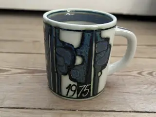Royal Copenhagen lille Årskrus 1975