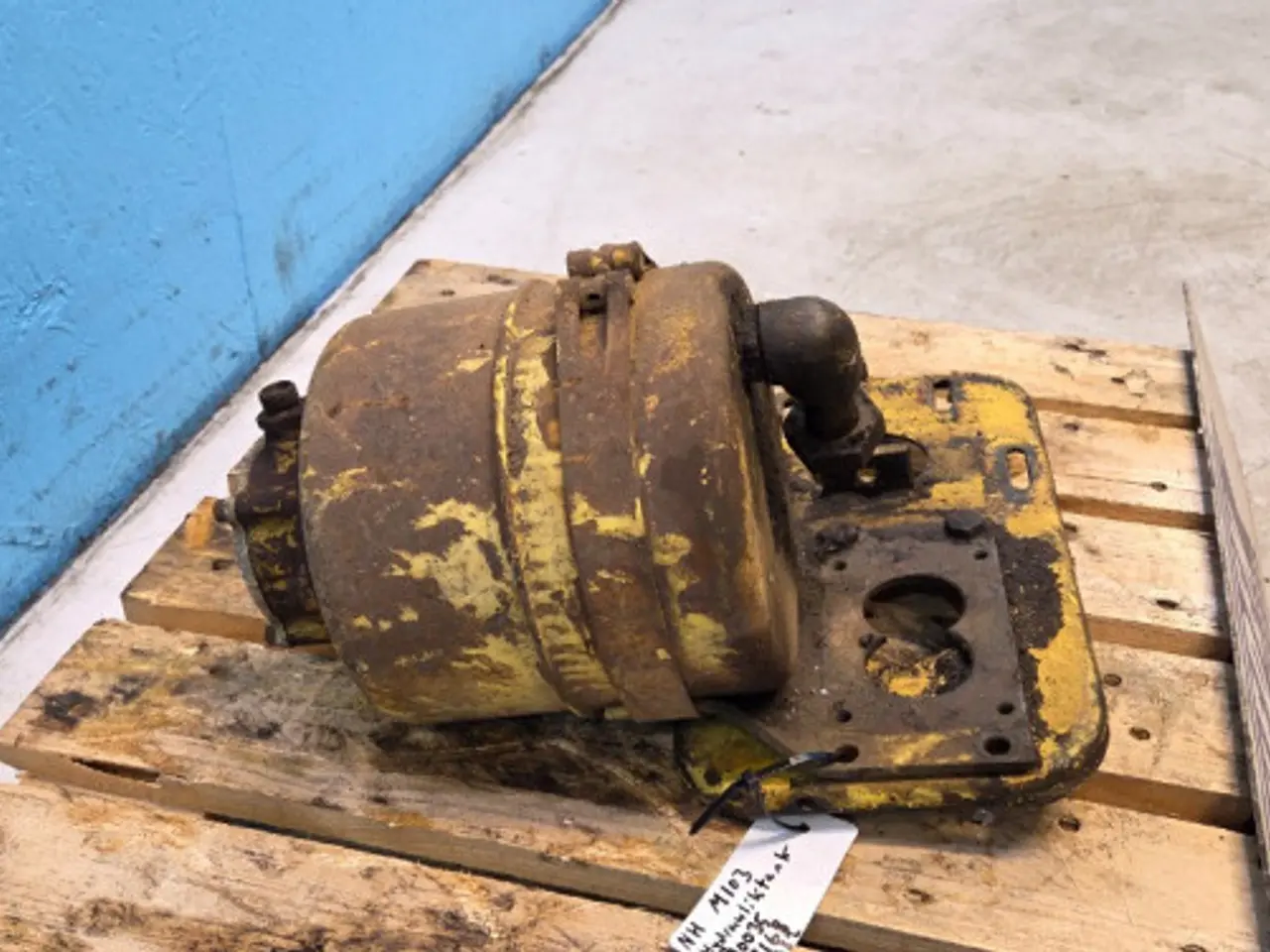 Billede 3 - New Holland M103 Hydrauliktank 090035