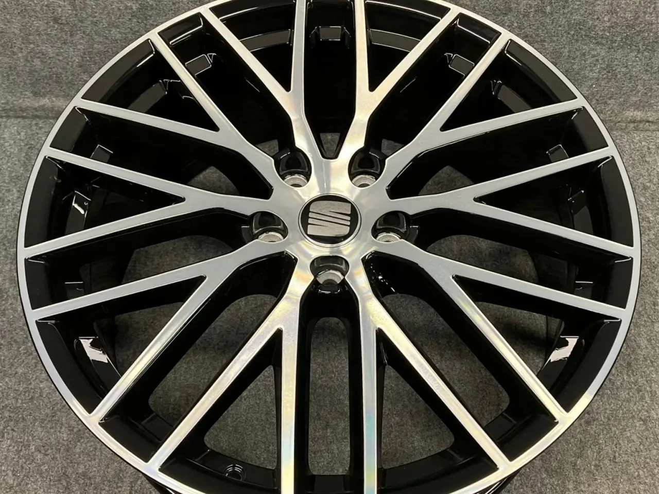 Billede 1 - ALUFÆLGE SEAT CUPRA LEON 5F0 19"