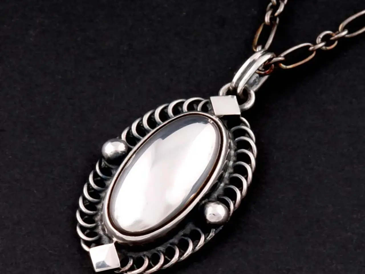Billede 4 - Georg Jensen heritage årssmykke 2004 i sølv