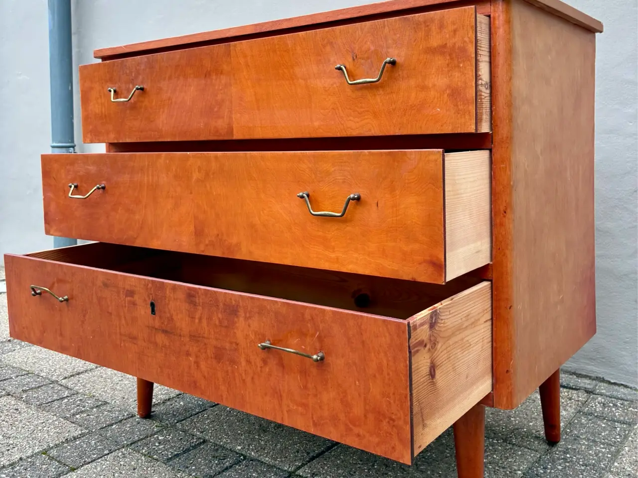Billede 6 - Dansk vintage kommode . 3 skuffer Messinggreb