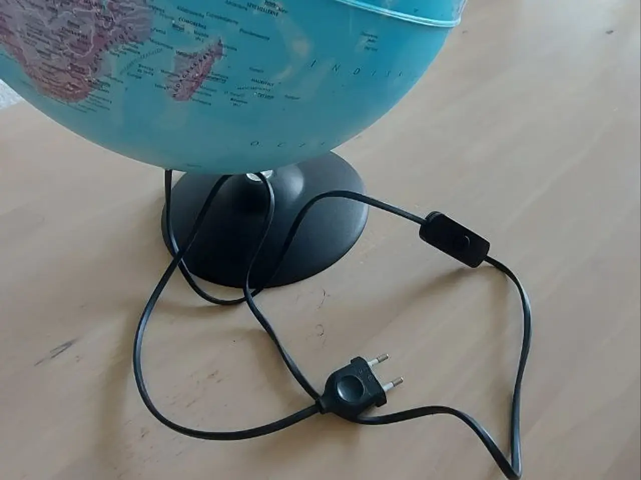 Billede 4 - Globus med lys