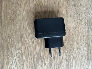 Adapter til oplader