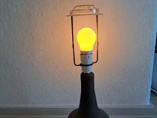 Keramik lampe sælges