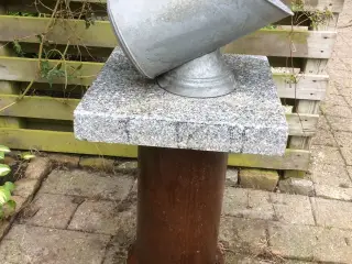 marmorplade og koksspand